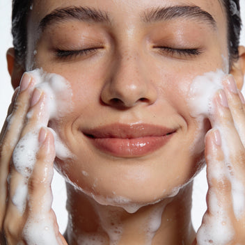 Espuma Suave de Limpeza Facial - Para Todos os Tipos de Pele